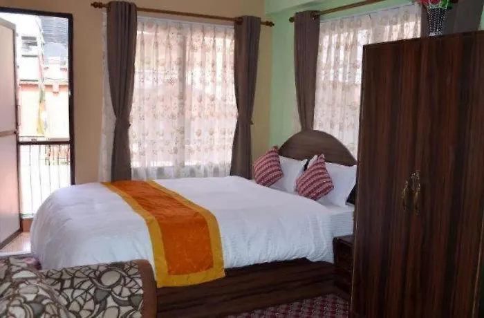Oyo 492 Yeti Hotel 2*